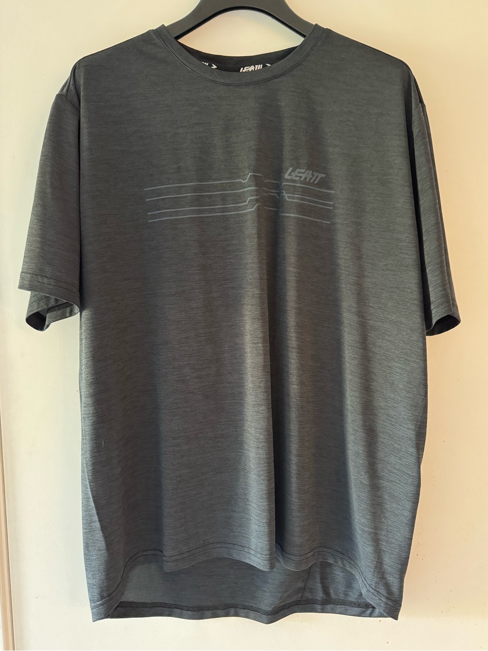 NWOT Men’s Leatt Grey Mountain Biking Tee